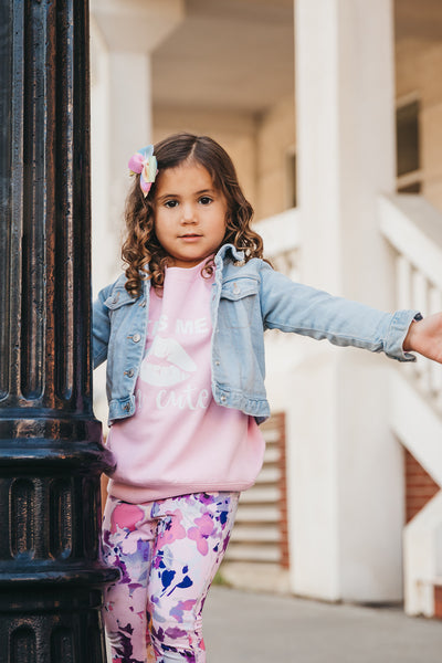 The "KISS ME I'M CUTE" Gossip Kids Sweater | PINK