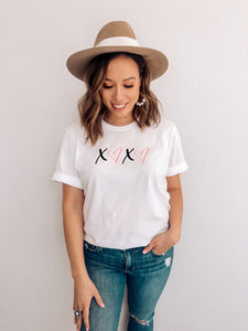 The "XOXO" Tee